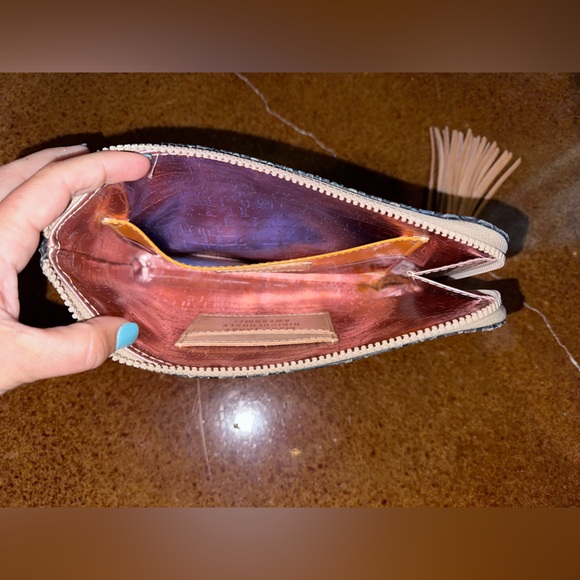 Consuela Rattle L Shaped Clutch - Picture 3 of 4